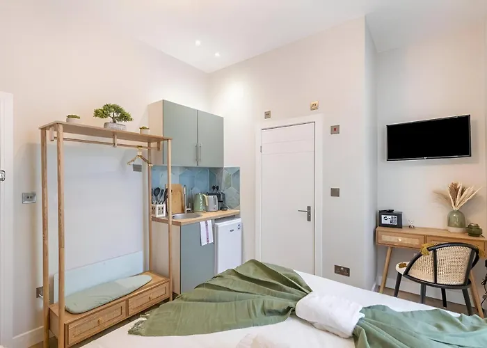 Bright And Airy Studio With Minimalist Charm